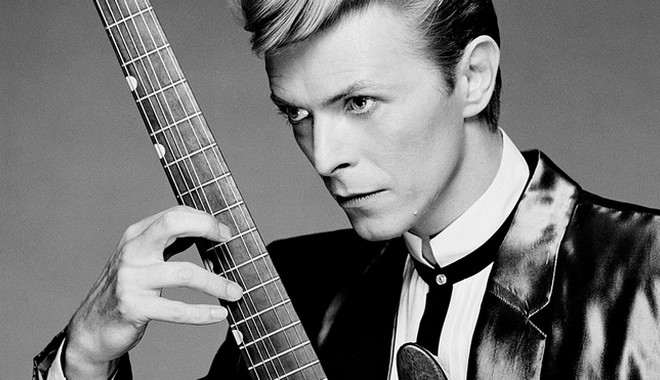 Το ‘καλλιτεχνικό αντίο’ των σκιτσογράφων στον David Bowie στο διαδίκτυο