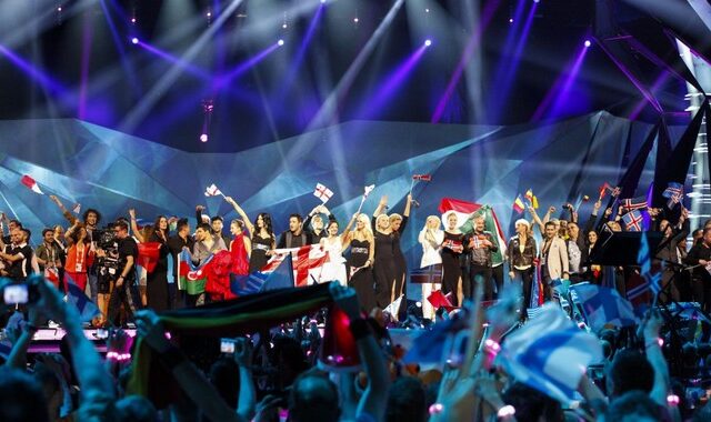 Όταν η Eurovision παριστάνει τον διαμεσολαβητή σε μια Ευρώπη που τη χωρίζουν σύνορα, προσφυγικό και οικονομική κρίση