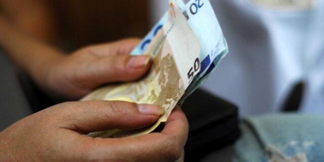 Eurostat: Στο 39% του ΑΕΠ τα έσοδα από τους φόρους και τις εισφορές