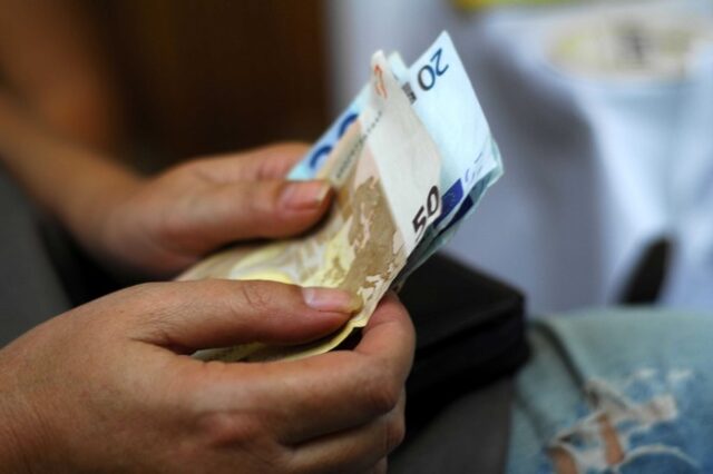 Eurostat: Στο 39% του ΑΕΠ τα έσοδα από τους φόρους και τις εισφορές