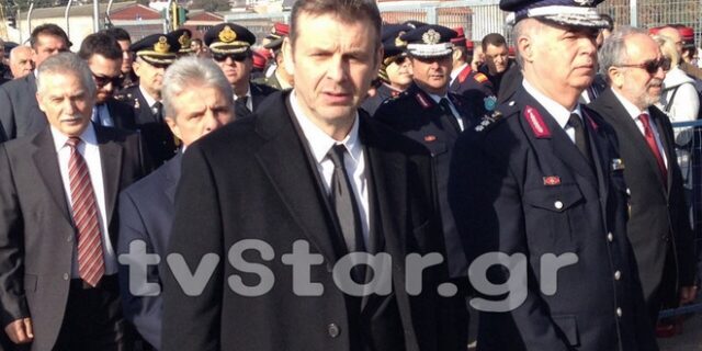 Γκλέτσος προς Τσίπρα: Να στέλνουμε δικά μας καράβια στην Τουρκία για να παίρνουν τους πρόσφυγες