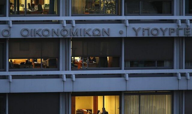 ‘Εντατικά μαθήματα’ από τη Γερμανία στο ελληνικό ΥΠΟΙΚ για την φοροδιαφυγή