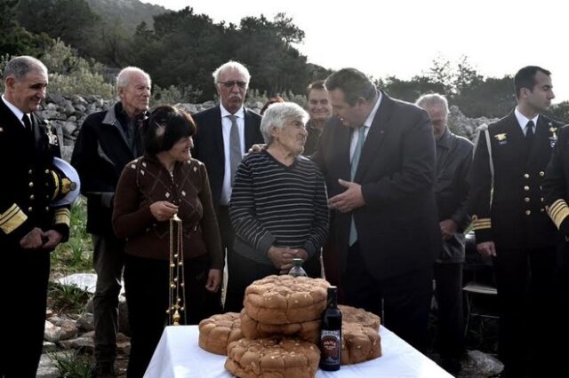 Θεοφάνεια με τη μοναδική κάτοικο της βραχονησίδας Δοκού για τον Πάνο Καμμένο