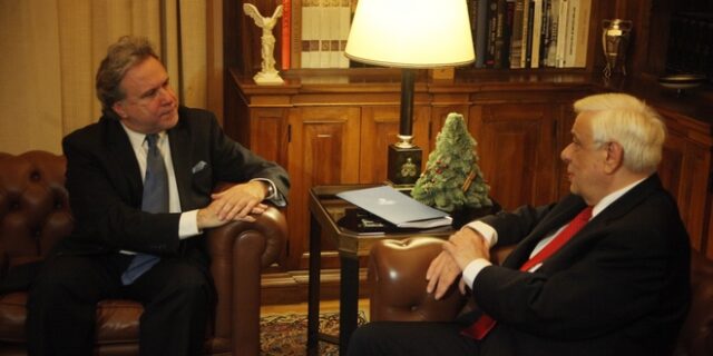 Ο Κατρούγκαλος νιώθει καλά γιατί το ασφαλιστικό δεν ήρθε μεταφρασμένο