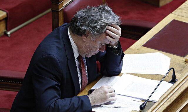 Μια κυβέρνηση, 5 κόμματα και ο… Κατρούγκαλος