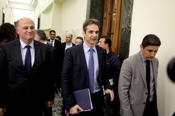 Ο Μητσοτάκης στο πλευρό των ελεύθερων επαγγελματιών για το ασφαλιστικό