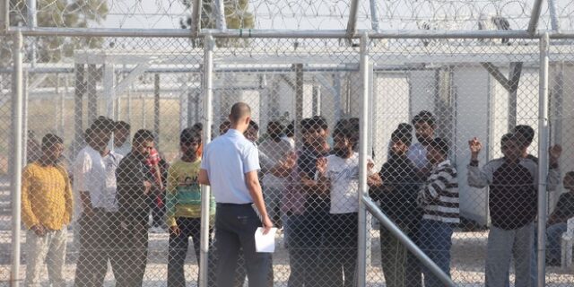 Εξέγερση μεταναστών στο κέντρο κράτησης Κορίνθου