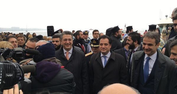 Στη Θεσσαλονίκη με Τζιτζικώστα και Γεωργιάδη για τα Φώτα, ο Μητσοτάκης