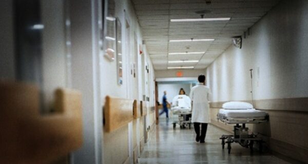 Επιπλέον μέτρα για συγκράτηση δαπανών στην Υγεία ζητά η Κομισιόν