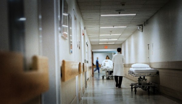 Επιπλέον μέτρα για συγκράτηση δαπανών στην Υγεία ζητά η Κομισιόν