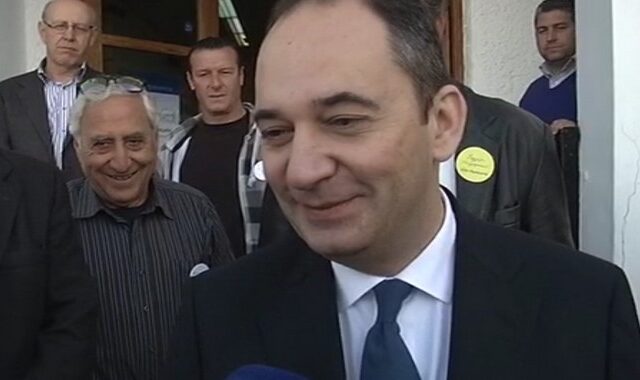 Εκλογές ΝΔ: Ψήφισε ο Γιάννης Πλακιωτάκης