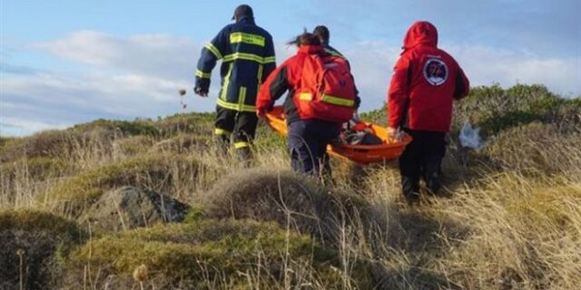 Οι σοροί τεσσάρων προσφύγων εντοπίστηκαν σε κατάσταση προχωρημένης σήψης στους Φούρνους