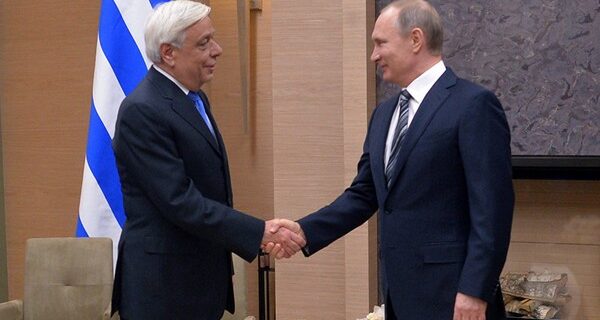 Ο Παυλόπουλος κάλεσε τον Πούτιν στην Ελλάδα