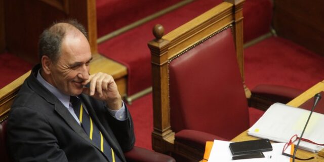 Απέρριψε η Ολομέλεια τα αιτήματα άρσης ασυλίας για Σταθάκη και Πολάκη