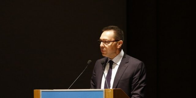 Στουρνάρας: Να κλείσει η αξιολόγηση. Δεν μπορώ να προβλέψω πότε θα αρθούν τα Capital Controls