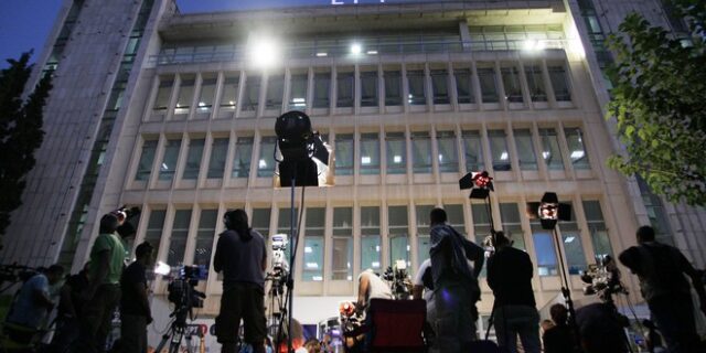 To post της ημέρας από την ΕΡΤ: Ο έξυπνος, ο μ…ς και ο μ…ς που νομίζει ότι είναι έξυπνος