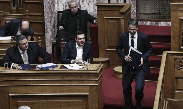 Ασφαλιστικό: Μάχη στα έδρανα, πόλεμος διαρροών και πόλωση