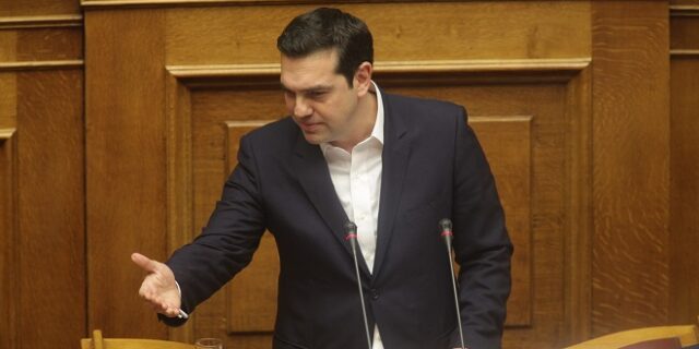 Τσίπρας σε Μητσοτάκη: Σταματήστε να παίζετε κρυφτό με το ασφαλιστικό
