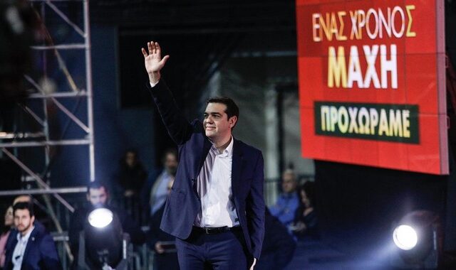 Στην αντεπίθεση περνά ο Αλέξης Τσίπρας