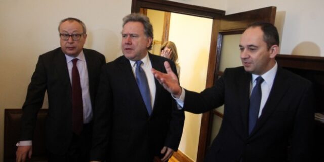 Η ΝΔ δε συναινεί σε μείωση συντάξεων και αύξηση εισφορών