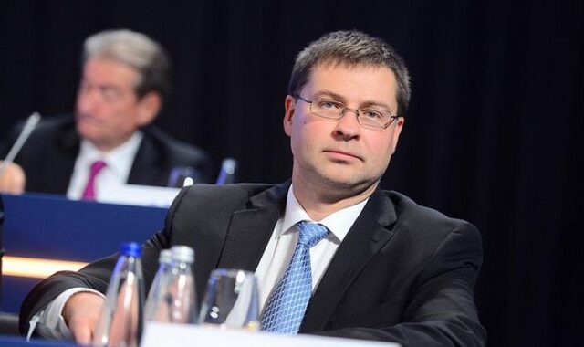 Ντομπρόβσκις: Προτεραιότητα μετά το Brexit η χρηματοπιστωτική σταθερότητα