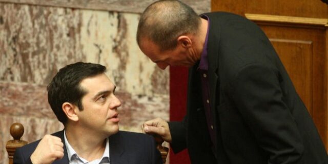 Κυβέρνηση για Βαρουφάκη: Η αξιοπιστία του έχει κριθεί