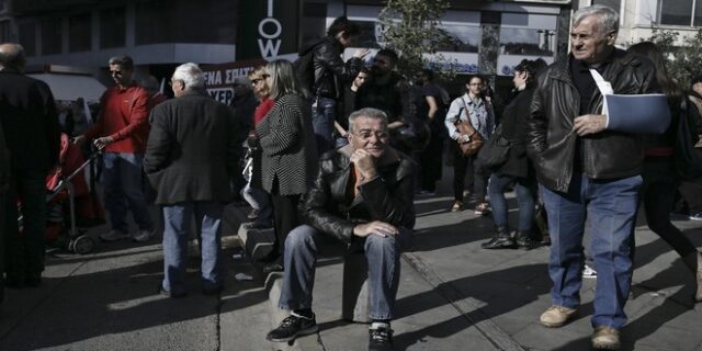 De Standaard: Το πρόγραμμα διάσωσης της Ελλάδας μπορεί να βρεθεί στον αέρα από το ασφαλιστικό