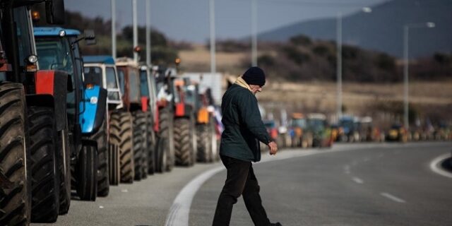 Οι αγρότες απειλούν να μην προσέλθουν στη συνάντηση της Δευτέρας