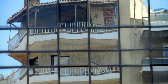 Απόφαση σταθμός. Δικαστήριο διέγραψε χρέος 402.504,79 ευρώ και έσωσε την κύρια κατοικία