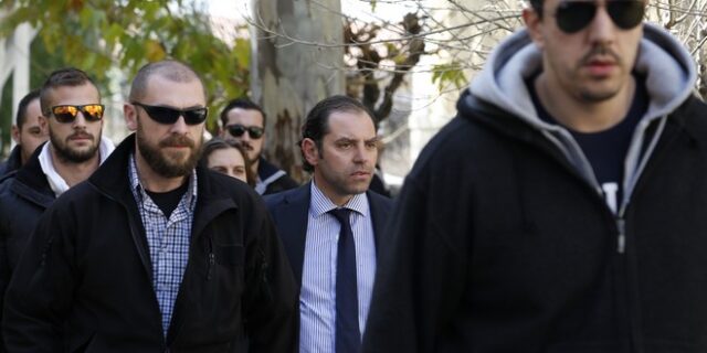 Διάλογοι-φωτιά: Εκβιασμοί με κατευθυνόμενα άρθρα από την ομάδα με τις ‘πολιτικές προσβάσεις’
