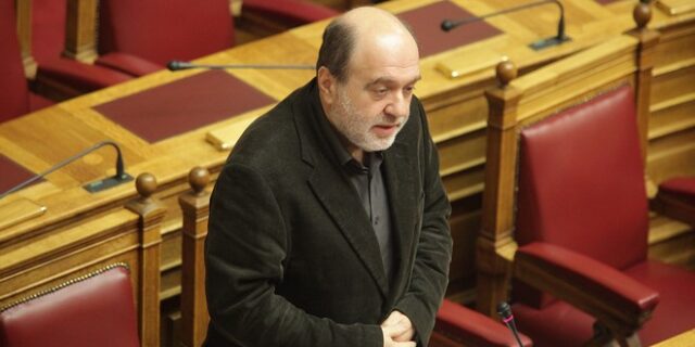 Αλεξιάδης για κύκλωμα εκβιαστών: Προσφεύγει στη Δικαιοσύνη, για ‘ξεσκέπασμα’ του παραπολιτικού συστήματος