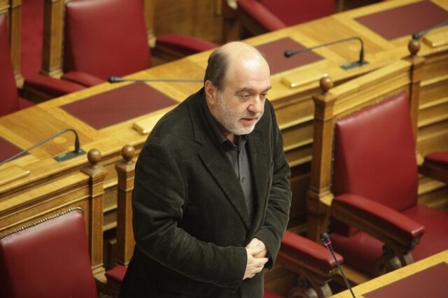 Αλεξιάδης για κύκλωμα εκβιαστών: Προσφεύγει στη Δικαιοσύνη, για ‘ξεσκέπασμα’ του παραπολιτικού συστήματος