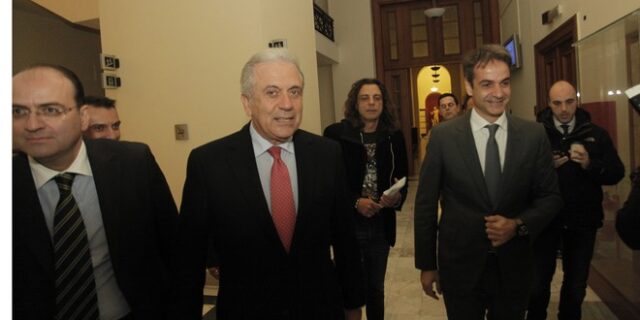 Αβραμόπουλος – Μητσοτάκης για το προσφυγικό: Η ΕΕ να αναλάβει τις ευθύνες της