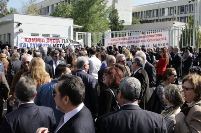 Συνεχίζουν την αποχή οι δικηγόροι