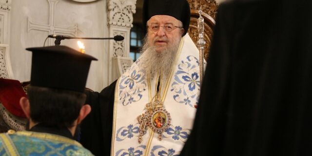 Άνθιμος: Με εντολή Φίλη απαγορεύτηκε να μιλήσει κληρικός σε σχολείο. Ο διωγμός άρχισε