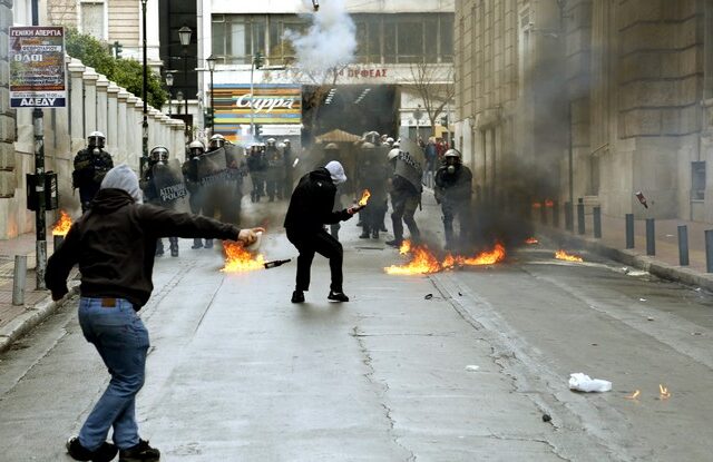 Καταδικάζει τα επεισόδια στο κέντρο της Αθήνας η ΝΔ