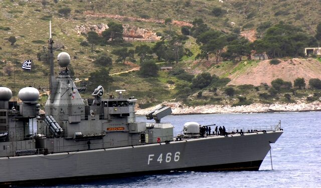 Συντριβή ελικοπτέρου: Τριήμερο πένθος στις Ένοπλες Δυνάμεις