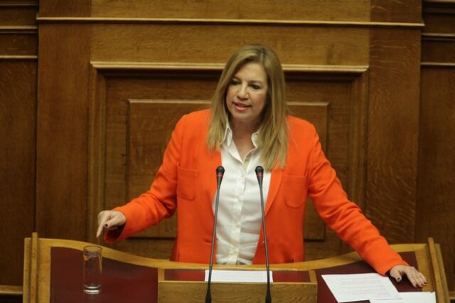 Γεννηματά: Η κυβέρνηση δίνει ψίχουλα μεταξύ ‘γεμιστών’ και ‘μαρμελάδας’