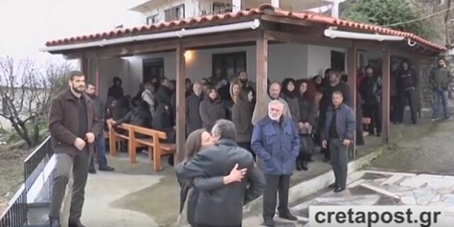 Θρήνος και ερωτηματικά στο μνημόσυνο του Βαγγέλη Γιακουμάκη