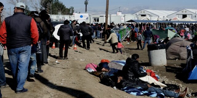 Άνοιξε η ουδέτερη ζώνη στην Ειδομένη για τη διέλευση προσφύγων