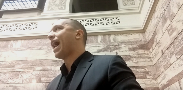 Αθλιότητες Κασιδιάρη. Αποκάλεσε πόρνες τους βουλευτές του ΣΥΡΙΖΑ
