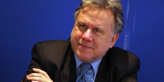 Χάσμα υπουργείου Εργασίας και επιστημονικών φορέων