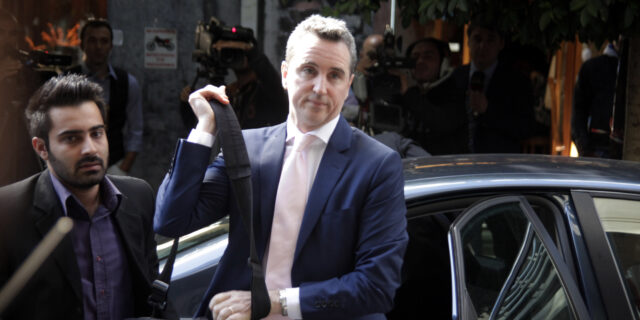 Πυρετώδεις διαβουλεύσεις για να ‘κλείσουν’ οι βασικές αρχές της αξιολόγησης