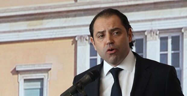 Συνέλαβαν τον εκδότη της Ακρόπολης και δύο δημοσιογράφους για εκβιασμούς