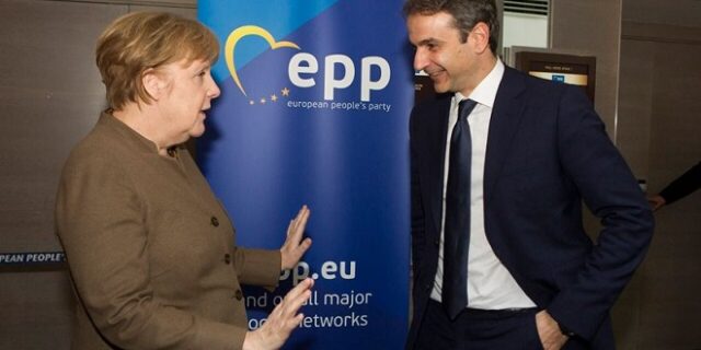 Θερμό τετ α τετ Μητσοτάκη – Μέρκελ αλλά και ‘ένταση’ με τον αντικαγκελάριο της Αυστρίας