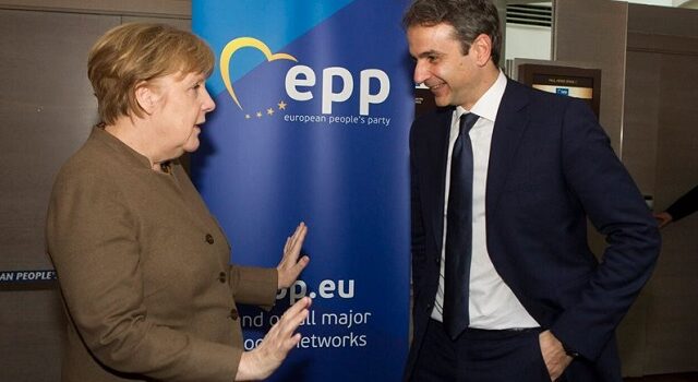 Θερμό τετ α τετ Μητσοτάκη – Μέρκελ αλλά και ‘ένταση’ με τον αντικαγκελάριο της Αυστρίας