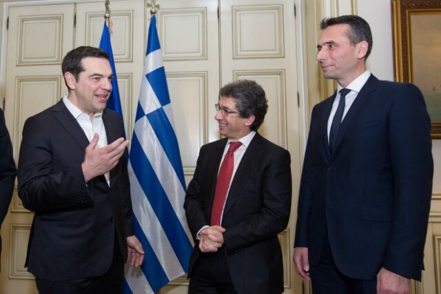 Παπαστράτος – Philip Morris: Νέα τριετή συμφωνία για αγορά ελληνικών καπνών
