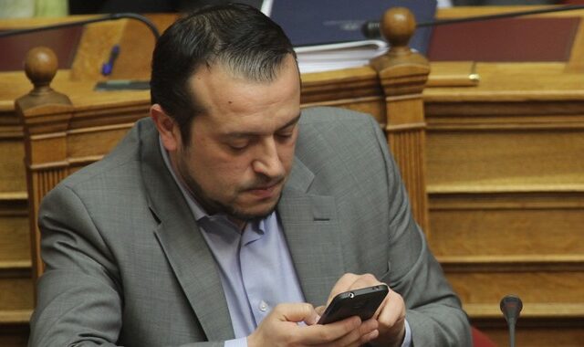 Χάλασαν τα κανάλια της τηλεόρασης σου; Η επική απάντηση του Νίκου Παππά