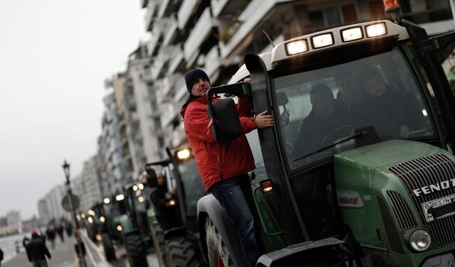 Αγρότες: Κόβουν την Ελλάδα στα δύο και ετοιμάζονται για απόβαση στην Αθήνα