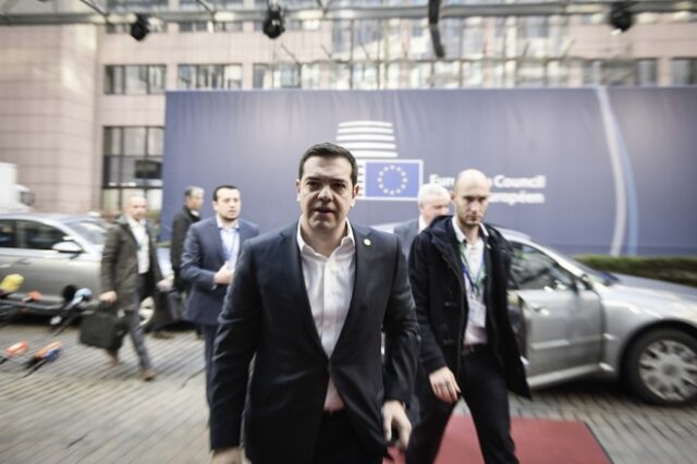 Οι Ευρωπαίοι Σοσιαλιστές στηρίζουν τη στρατηγική Τσίπρα για μεταναστευτικό και Brexit
